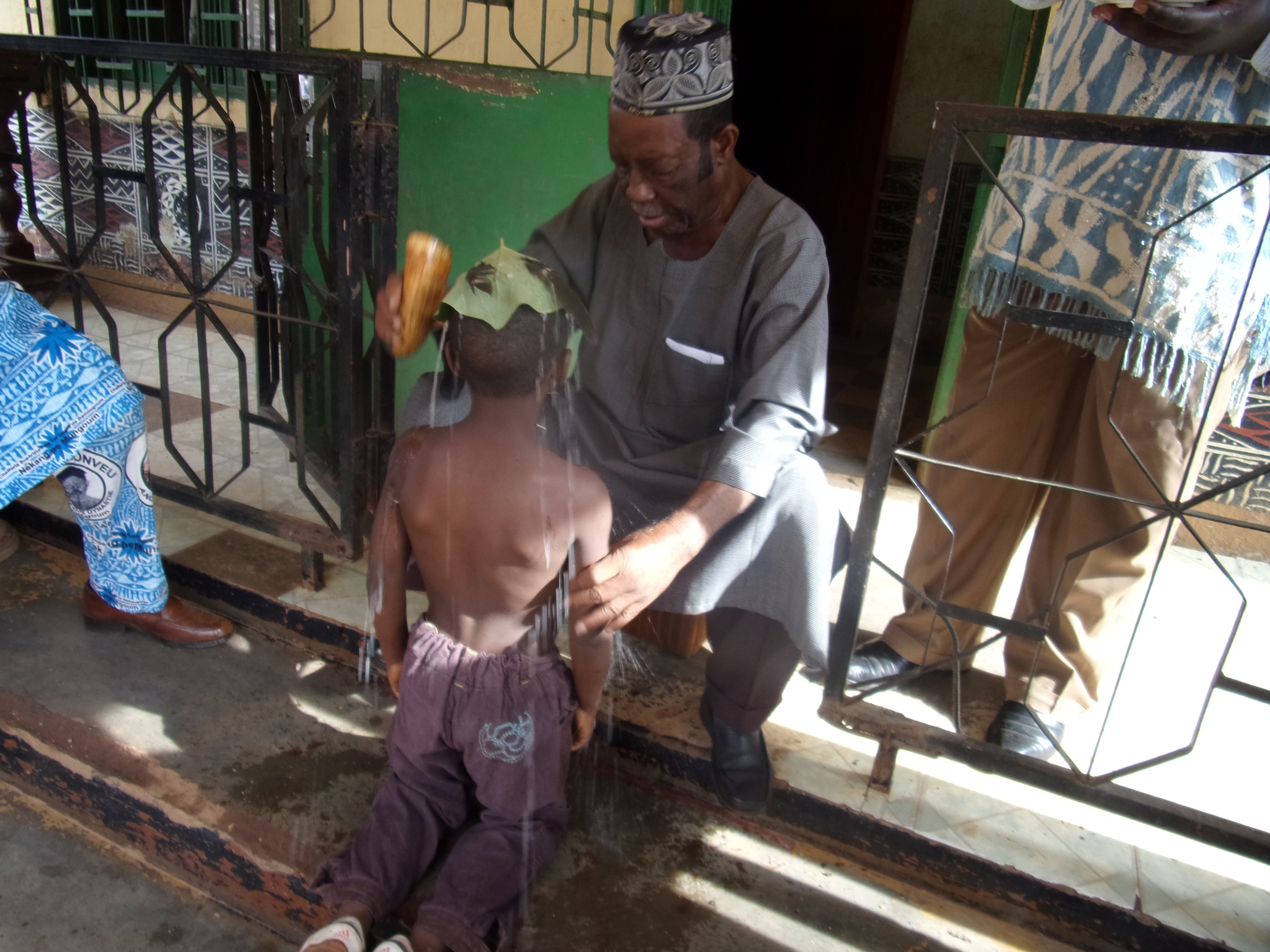 Initiation des jeunes garçons, chefferie Bamougoum, ©RDC (3) | Patrimoines  Africains